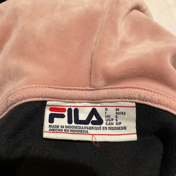 FILA Girls' short plush fabric hooded sports style - Picture 8 of 8
